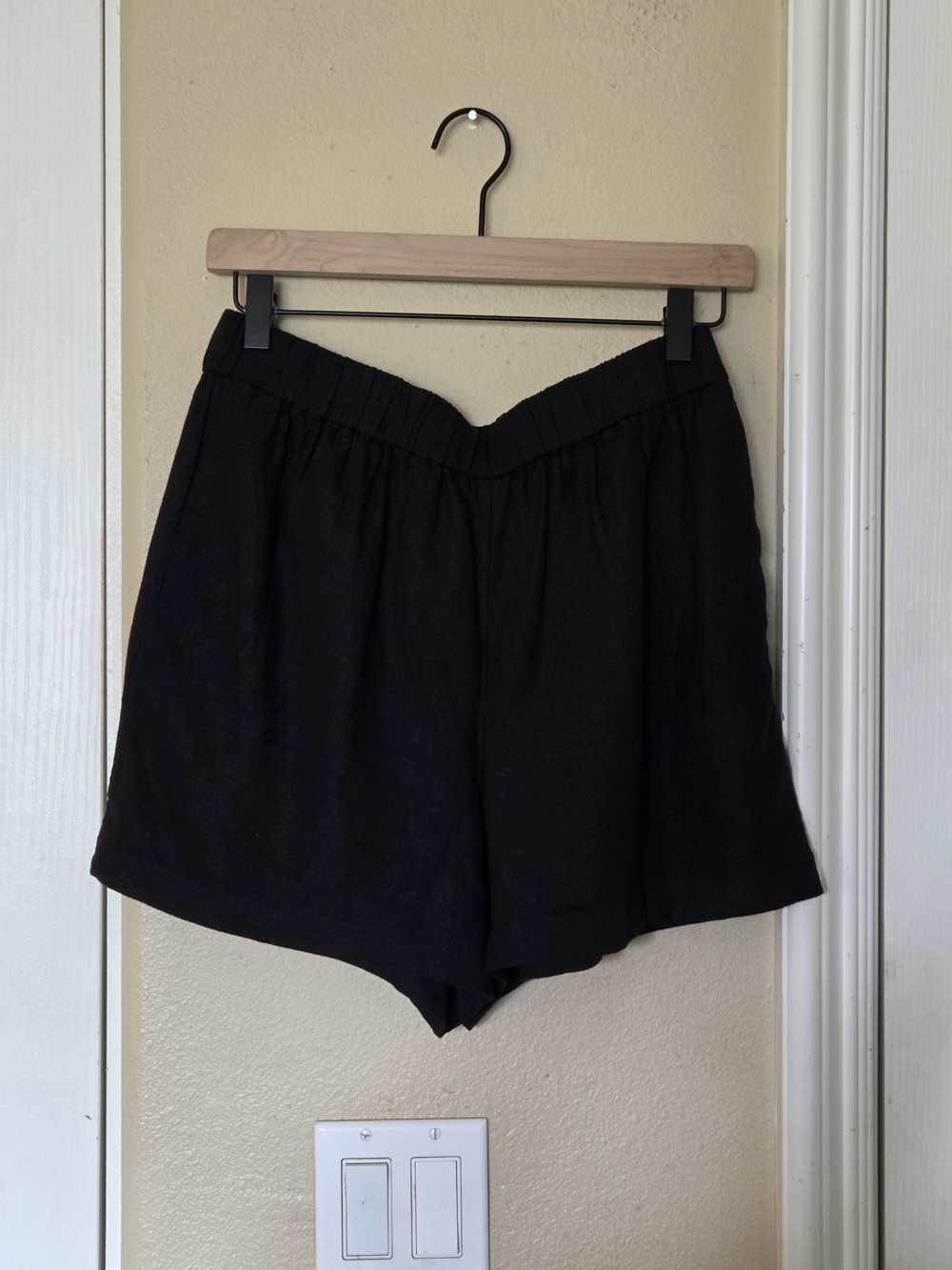 Elevated Basic Michael Kors Black Resort 26 Elastic Waist Pull-On Shorts